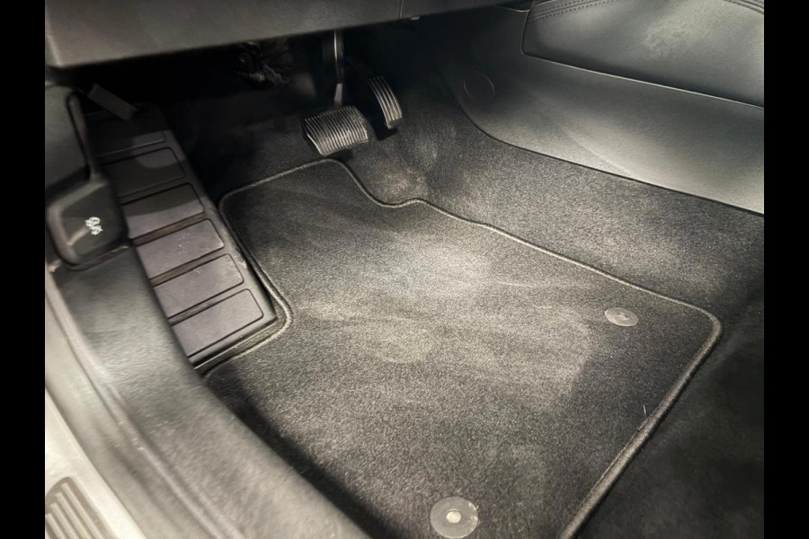 Ford FOCUS Wagon 1.5 EcoBoost Vignale*Winterpakket*Automaat*CruiseControl*PDC*LED*