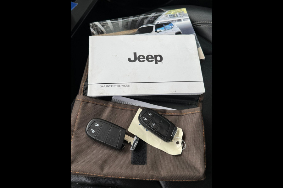 Jeep Renegade 1.4 MultiAir Limited - Automaat I Navigatie I Airco I Leer I Achteruitrij camera / PDC I Dealer onderhouden