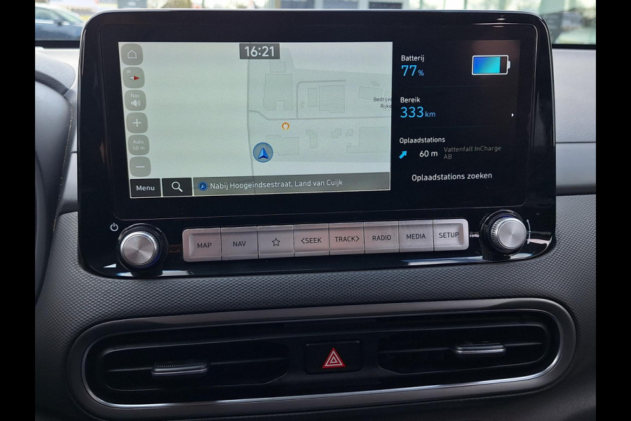 Hyundai Kona EV Fashion 64 kWh | SOH: nnb | 3 Fase | Warmtepomp | Blindspot | Navi | Camera |
