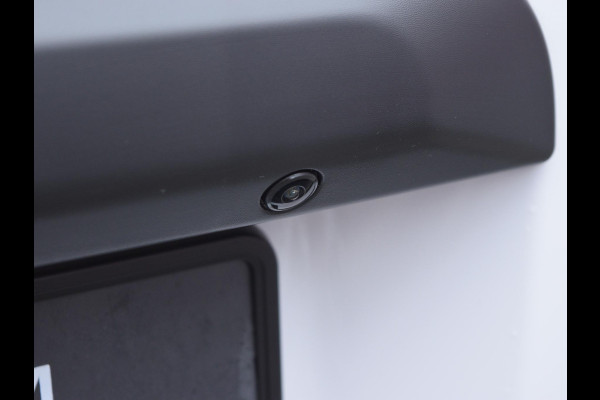 Opel Vivaro Electric L2 75 kWh | tot 8 jaar garantie | Apple Carplay | camera | dodehoekwaarschuwing | parkeersensoren voor & achter | Comfort tussenschot |