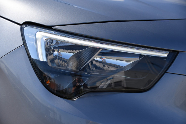 Opel Combo 1.5D L2H1 PB Edition Camera, Cruise, Carplay, Dodehoek, 130pk, Automaat, LED, Sensoren, Clima, Keyless, Uniek!