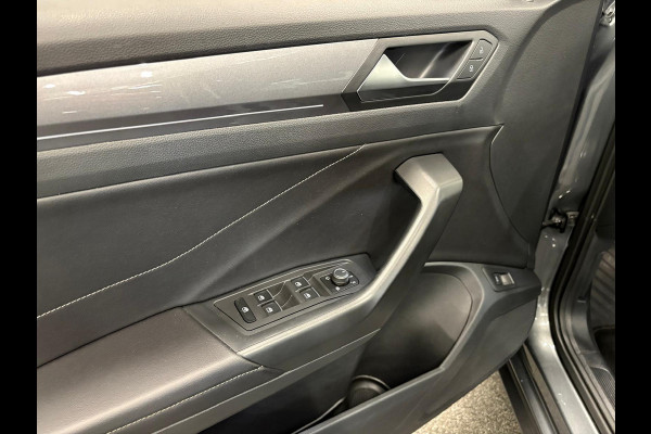 Volkswagen T-Roc 1.5 TSI DSG-7 Aut. Style Airco ECC Navi Carplay PDC VA+ Camera Adaptive Cruise Control Keyless Go Virtual Cockpit Pro