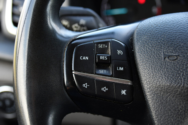 Ford Transit Custom 300 2.0 TDCI L2H1 Limited DC PB Edition Camera, Cruise, Carplay, 170pk, 2 x Schuifdeur, LED, Automaat, Stoelverwarming, Sensoren, Uniek!