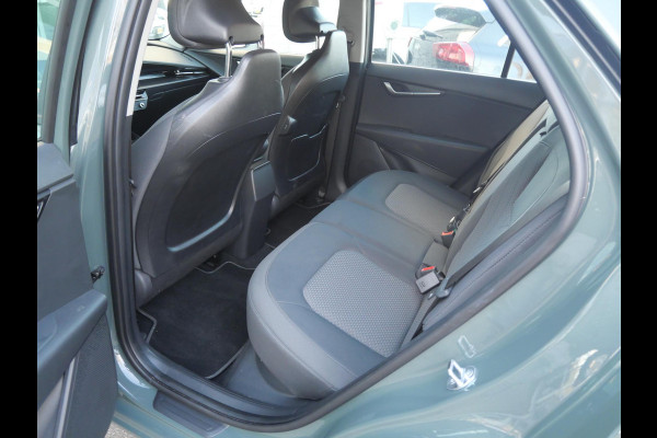 Kia Niro EV Light 64.8 kWh l Navigatie l Carplay l Camera | Adaptieve Cruise |