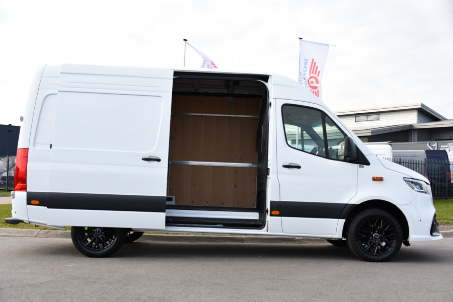 Mercedes-Benz Sprinter 317 1.9 CDI L2 Pro AMG Edition FACE LIFT! Camera, Cruise, Carplay, LED, Stoelverwarming, 170pk, Automaat, Multimedia, Uniek!