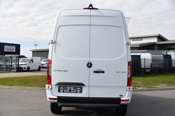 Mercedes-Benz Sprinter 317 1.9 CDI L2 Pro AMG Edition FACE LIFT! Camera, Cruise, Carplay, LED, Stoelverwarming, 170pk, Automaat, Multimedia, Uniek!