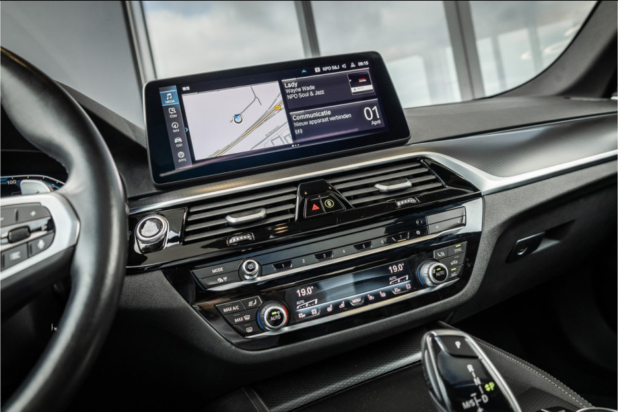 BMW 5 Serie 530e - M Sport | Panorama | Stoelkoeling | ACC