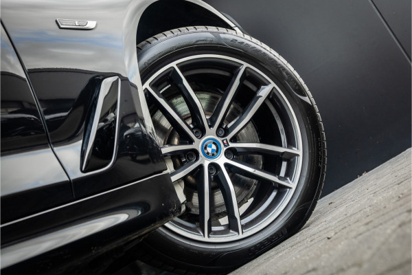 BMW 5 Serie 530e - M Sport | Panorama | Stoelkoeling | ACC