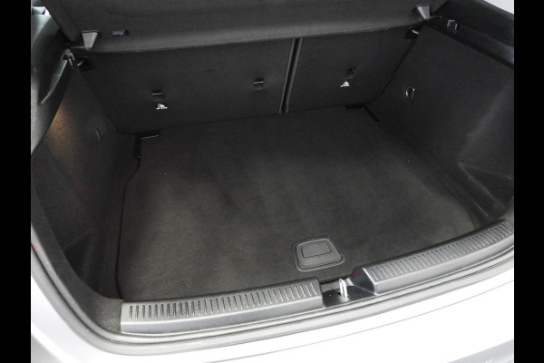 Mercedes-Benz A-Klasse A160 Business Solution NAVI/CAMERA/LED/16"LMV!