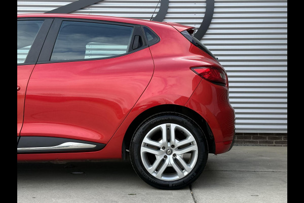 Renault Clio 0.9 TCe Limited 1e Eigenaar|Navi|Airco|PDC|Cruise|Stoelverwarming|Dealer Onderhouden|Nieuwe APK bij Aflevering
