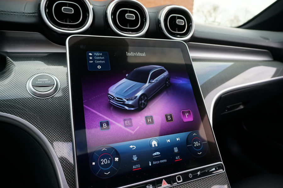 Mercedes-Benz C-Klasse Estate 300 e AMG Line ORIG. NEDERLANDS + AMG / PANORAMA / TREKHAAK / LEDER