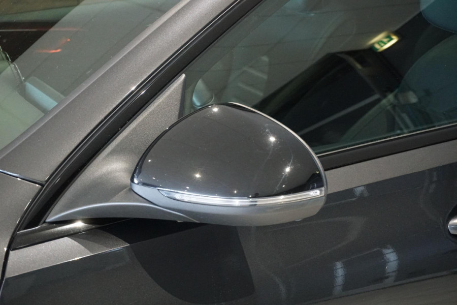 Mercedes-Benz C-Klasse Estate 300 e AMG Line ORIG. NEDERLANDS + AMG / PANORAMA / TREKHAAK / LEDER