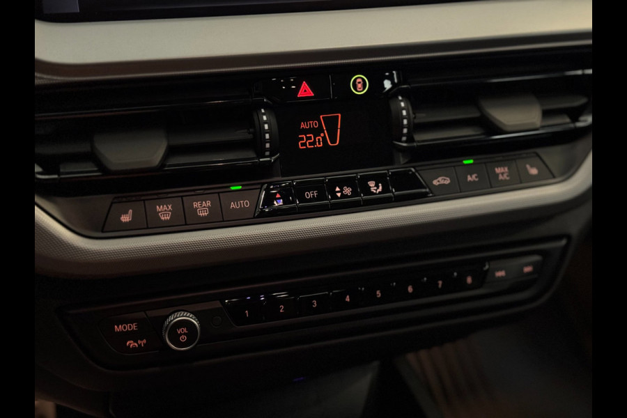 BMW 1-serie 120i | CAMERA | LED | STOELVERW. | 2024