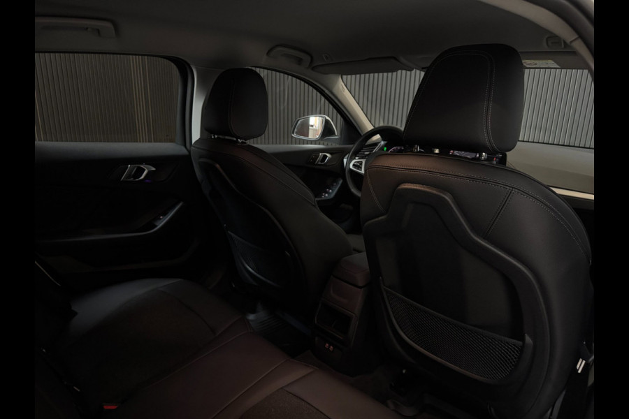 BMW 1-serie 120i | CAMERA | LED | STOELVERW. | 2024