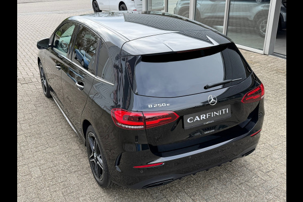 Mercedes-Benz B-Klasse 250 e Business Solution AMG Limited | Navigatie | Cruise control | Sfeerverlichting | zwarte hemelbekleding