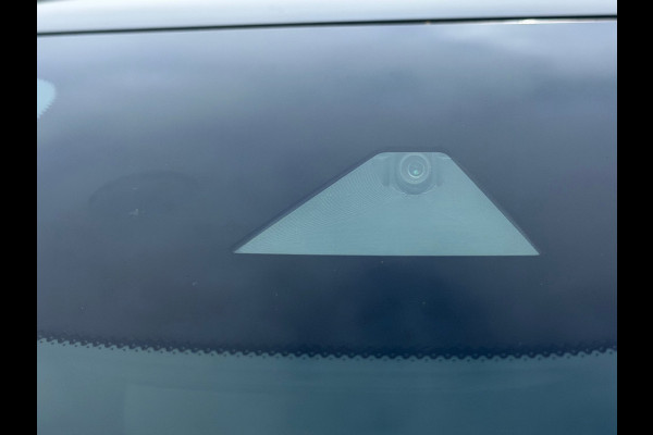 Mercedes-Benz B-Klasse 250 e Business Solution AMG Limited | Navigatie | Cruise control | Sfeerverlichting | zwarte hemelbekleding