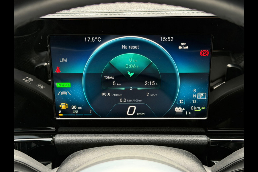 Mercedes-Benz B-Klasse 250 e Business Solution AMG Limited | Navigatie | Cruise control | Sfeerverlichting | zwarte hemelbekleding