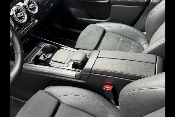 Mercedes-Benz B-Klasse 250 e Business Solution AMG Limited | Navigatie | Cruise control | Sfeerverlichting | zwarte hemelbekleding