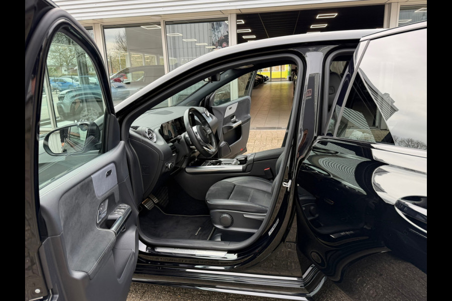 Mercedes-Benz B-Klasse 250 e Business Solution AMG Limited | Navigatie | Cruise control | Sfeerverlichting | zwarte hemelbekleding