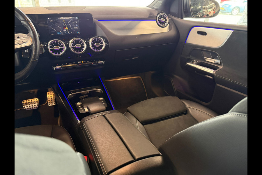 Mercedes-Benz B-Klasse 250 e Business Solution AMG Limited | Navigatie | Cruise control | Sfeerverlichting | zwarte hemelbekleding