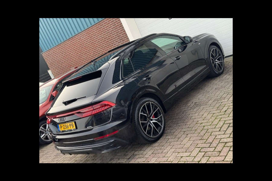 Audi Q8 60 TFSI e quattro Pro Line S Competition - Matrixx