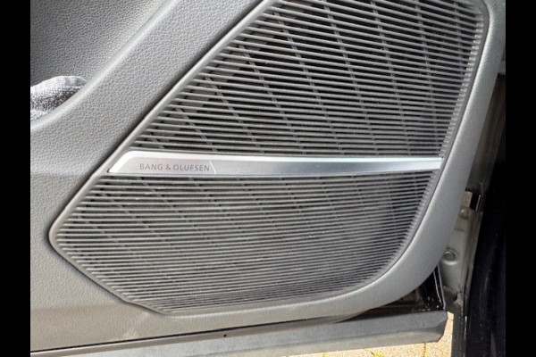 Audi Q8 60 TFSI e quattro Pro Line S Competition - Matrixx