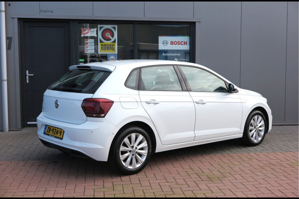 Volkswagen Polo 1.0 TSI 95 pk Highline , Adaptive Cruise , Parkeersensoren V+A , Parkassist, NAP, Navigatie, DAB+ , Stuurwiel multifunctioneel, 16"lichtmetalen velgen, Carplay, Actieve demping , Sportstoelen, etc.etc
