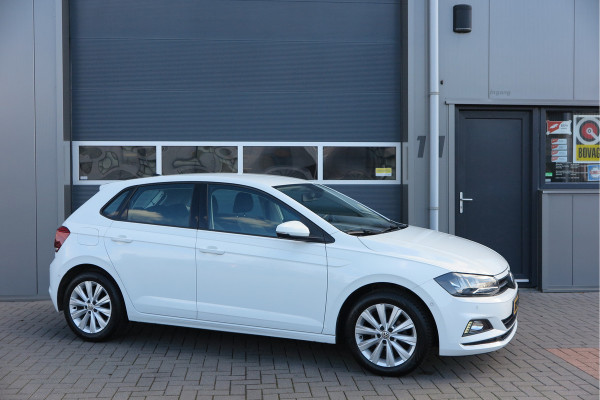 Volkswagen Polo 1.0 TSI 95 pk Highline , Adaptive Cruise , Parkeersensoren V+A , Parkassist, NAP, Navigatie, DAB+ , Stuurwiel multifunctioneel, 16"lichtmetalen velgen, Carplay, Actieve demping , Sportstoelen, etc.etc