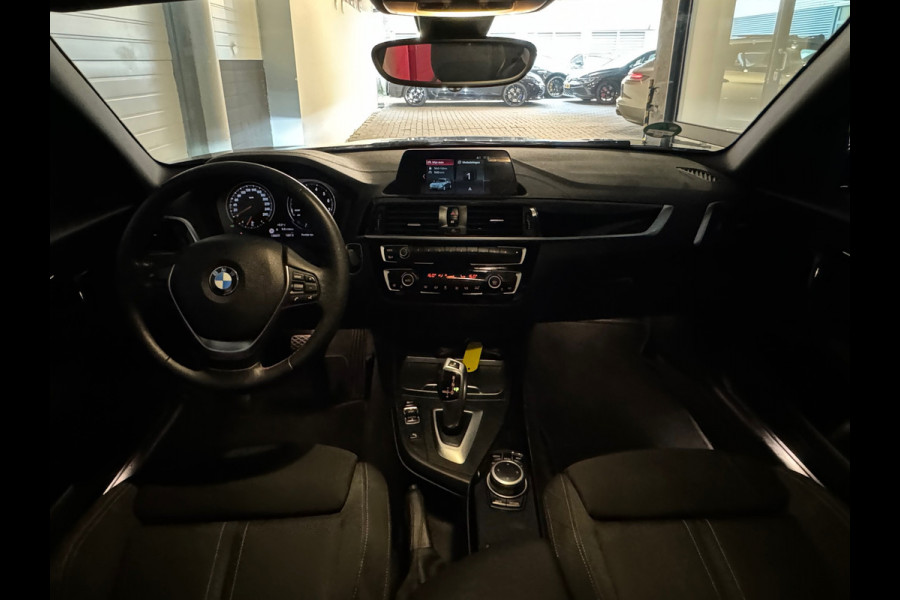 BMW 1-serie 118i Corporate Executive Black Pack|Ambiance|NAP