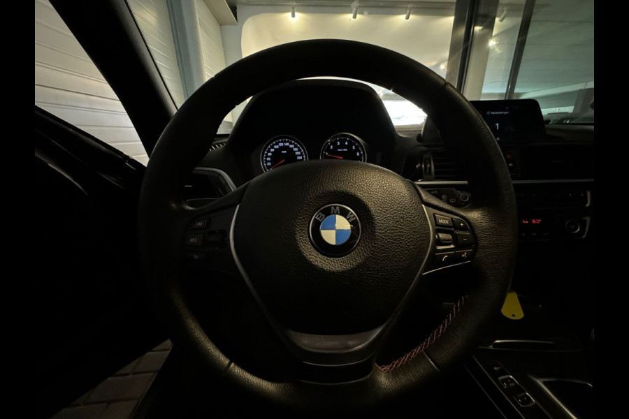 BMW 1-serie 118i Corporate Executive Black Pack|Ambiance|NAP