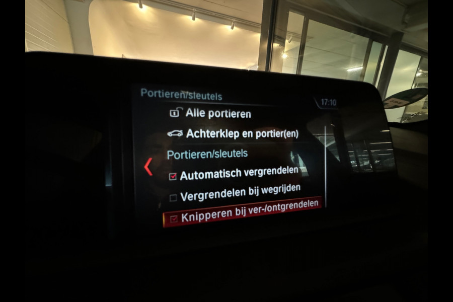 BMW 1-serie 118i Corporate Executive Black Pack|Ambiance|NAP