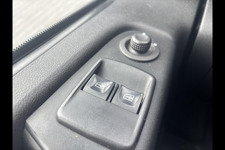 Nissan NV300 1.6 dCi L1H1*3-PERS*A/C*CRUISE*NAVI*HAAK*CAM*IMP.*