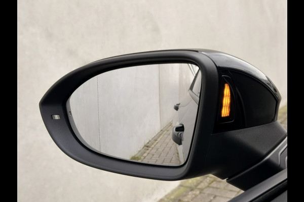 Volkswagen Golf 2.0 TSI GTI Clubsport Pano IQ HUD H/K Leder/alca 19''