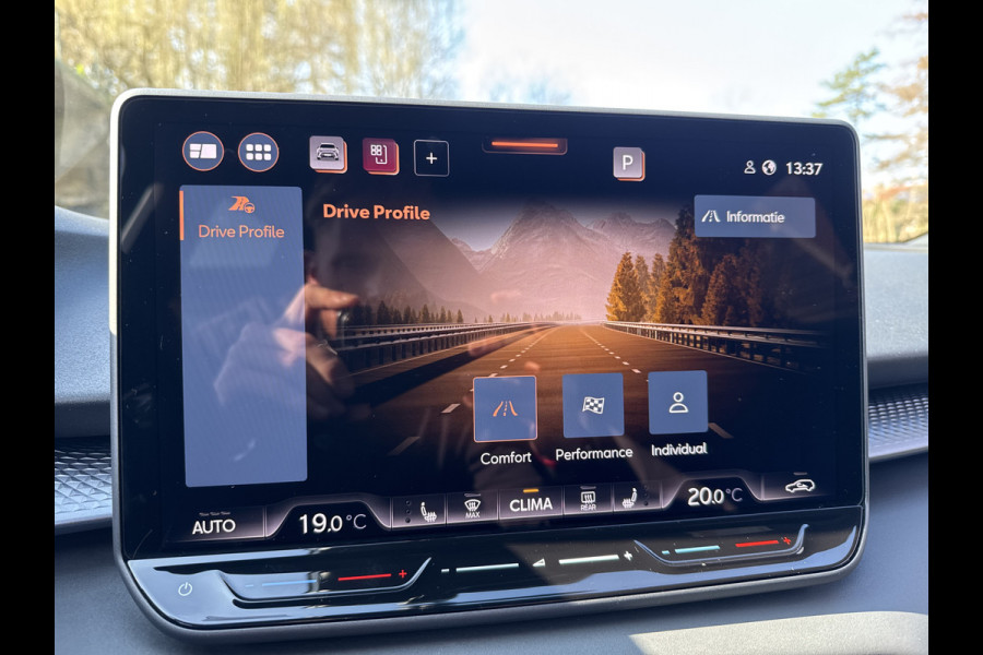 CUPRA Terramar 1.5 eTSI 150PK DSG Business HEAD-UP/NAVI/CAMERA/LEDER MATRIX FABRIEKS GARANTIE