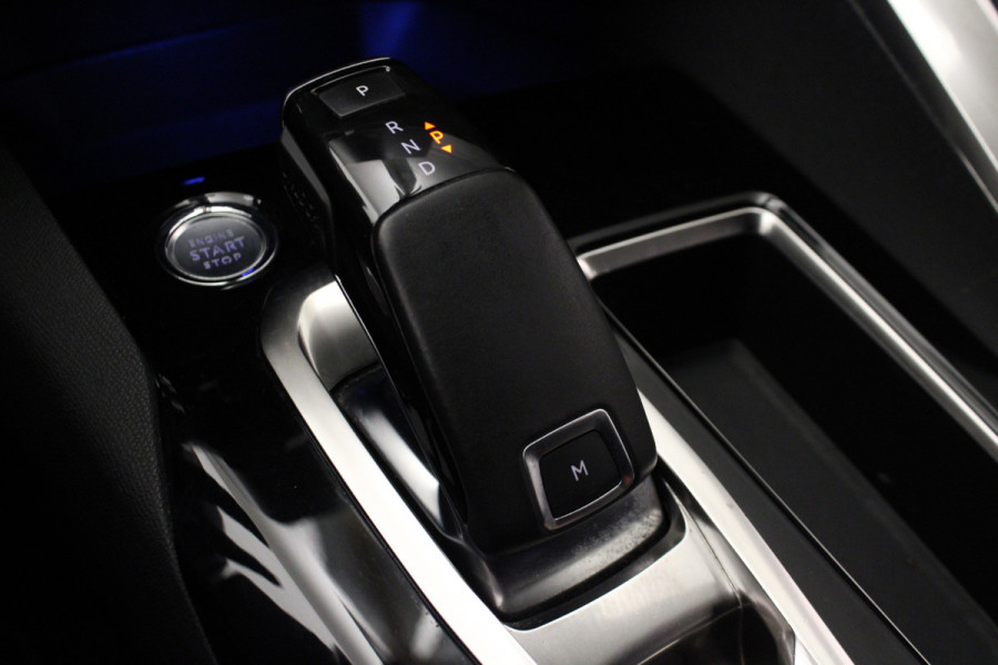 Peugeot 3008 1.6 PureTech GT Line |Navi|Camera| *Pasen Geopend!*