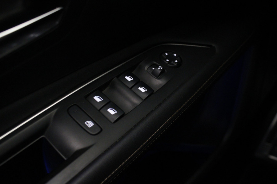 Peugeot 3008 1.6 PureTech GT Line |Navi|Camera| *Pasen Geopend!*