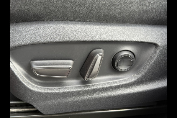 Toyota C-HR 1.8 Hybrid 140 Executive / Bi tone | JBL | Emotional Red | 10 jr GARANTIE | Rijklaar!!!