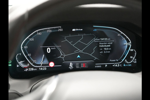BMW 3 Serie Touring 320e Sportline PHEV 204pk Dealer O.H | Lederen Sportstoelen Verwarmd | Sfeerverlichting | Apple Carplay | Navigatie | Cruise Control | Virtual | DAB |  Plug In Hybrid