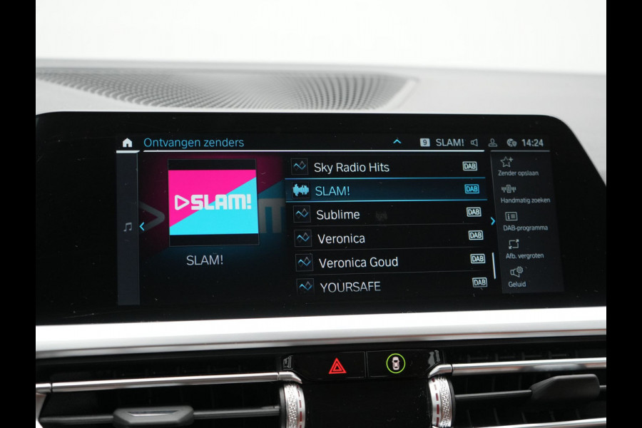 BMW 3 Serie Touring 320e Sportline PHEV 204pk Dealer O.H | Lederen Sportstoelen Verwarmd | Sfeerverlichting | Apple Carplay | Navigatie | Cruise Control | Virtual | DAB |  Plug In Hybrid