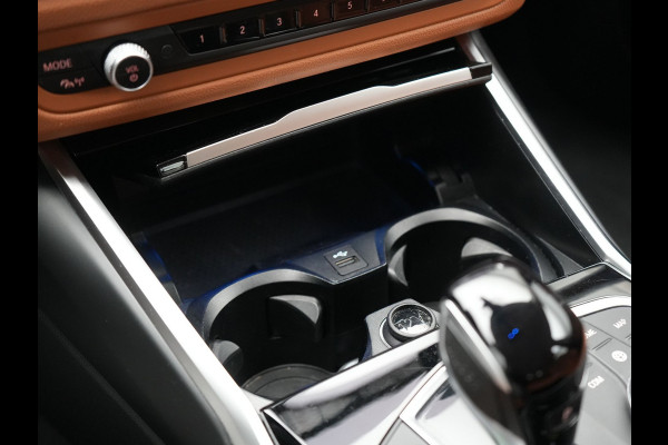 BMW 3 Serie Touring 320e Sportline PHEV 204pk Dealer O.H | Lederen Sportstoelen Verwarmd | Sfeerverlichting | Apple Carplay | Navigatie | Cruise Control | Virtual | DAB |  Plug In Hybrid