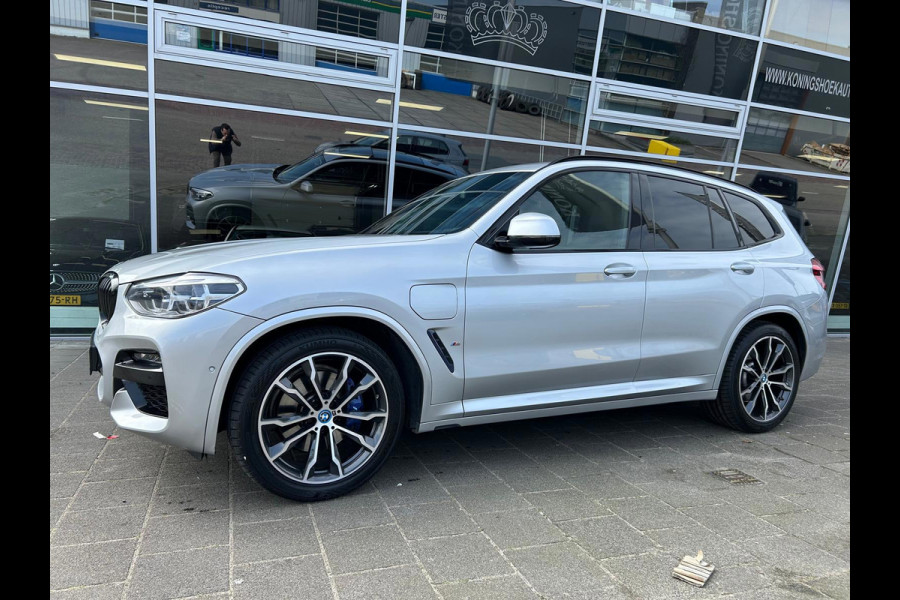 BMW X3 XDrive30e High Executive M-Tech Stoelen