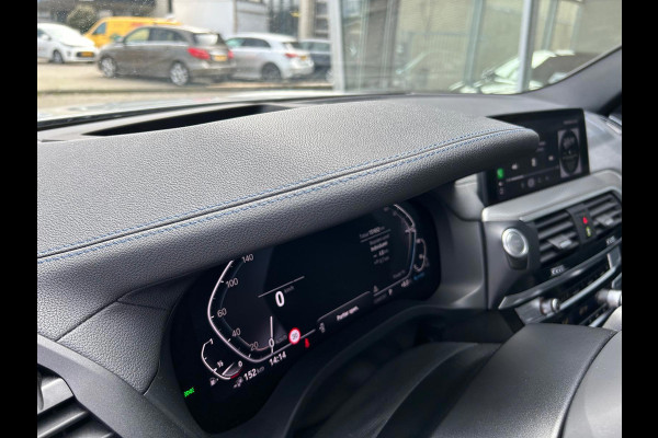 BMW X3 XDrive30e High Executive M-Tech Stoelen