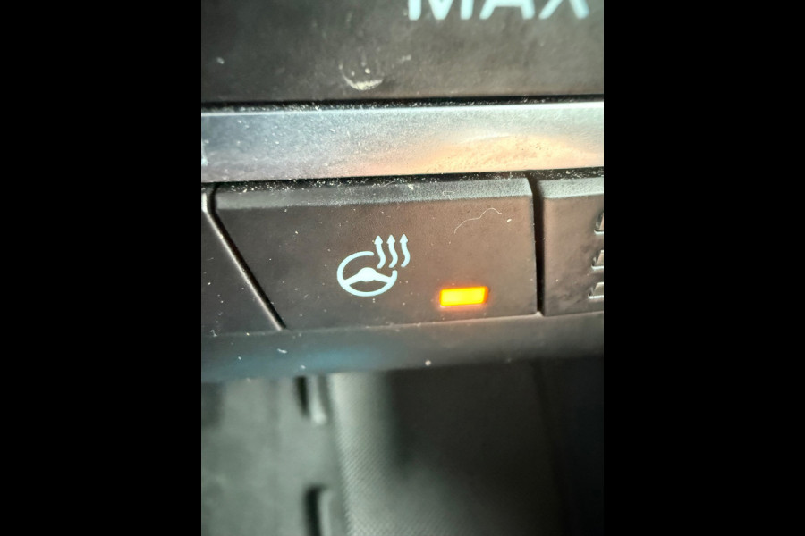 Ford Focus 1.0 EcoBoost Hybrid ST Line, panoramadak, stoelverwarming, achteruitrijcamera, 1 e eigenaar, NL auto met nap