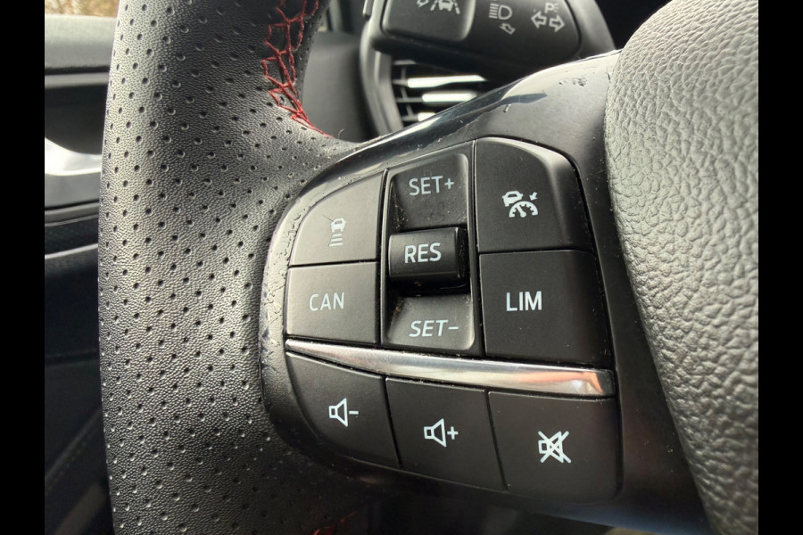 Ford Focus 1.0 EcoBoost Hybrid ST Line, panoramadak, stoelverwarming, achteruitrijcamera, 1 e eigenaar, NL auto met nap