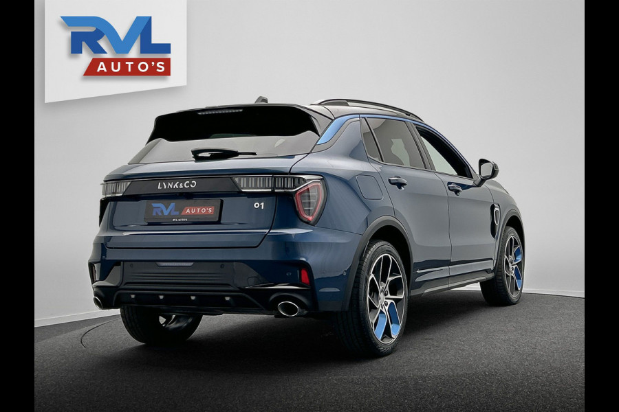 Lynk & Co 01 1.5 261PK Plug-in Hybrid *ZWARTE HEMEL*Trekhaak* 360° Camera Pano/dak Apple/Carplay Adaptive/Cruise