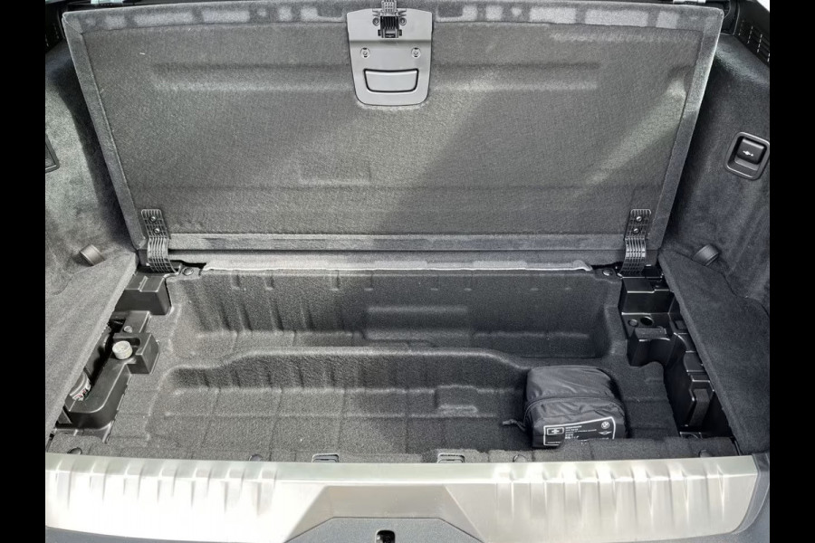 BMW 5 Serie Touring 530e ** LASER, NAVI+, DAKOTA LEDER, PANORAMA, HuD, KEYLESS, MEM, 38k onder NP ** 1e EIG - UNFALLFREI - BMW GAR ** ** INFORMEER OOK NAAR ONZE AANTREKKELIJKE FINANCIAL-LEASE TARIEVEN **