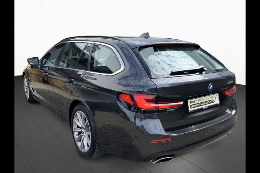 BMW 5 Serie Touring 530e ** LASER, NAVI+, DAKOTA LEDER, PANORAMA, HuD, KEYLESS, MEM, 38k onder NP ** 1e EIG - UNFALLFREI - BMW GAR ** ** INFORMEER OOK NAAR ONZE AANTREKKELIJKE FINANCIAL-LEASE TARIEVEN **
