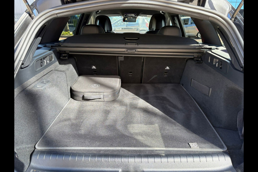 Mercedes-Benz C-Klasse C300 e AMG LINE, 1e eig, Garantie! BLACK-LINE