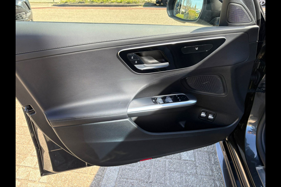 Mercedes-Benz C-Klasse C300 e AMG LINE, 1e eig, Garantie! BLACK-LINE