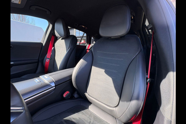 Mercedes-Benz C-Klasse C300 e AMG LINE, 1e eig, Garantie! BLACK-LINE